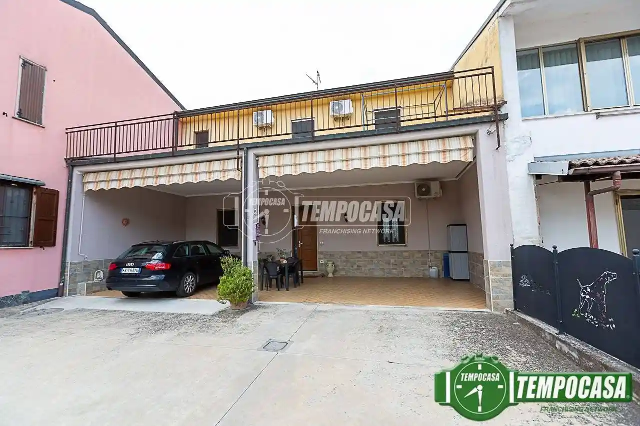 Casa indipendente in vendita a Pandino