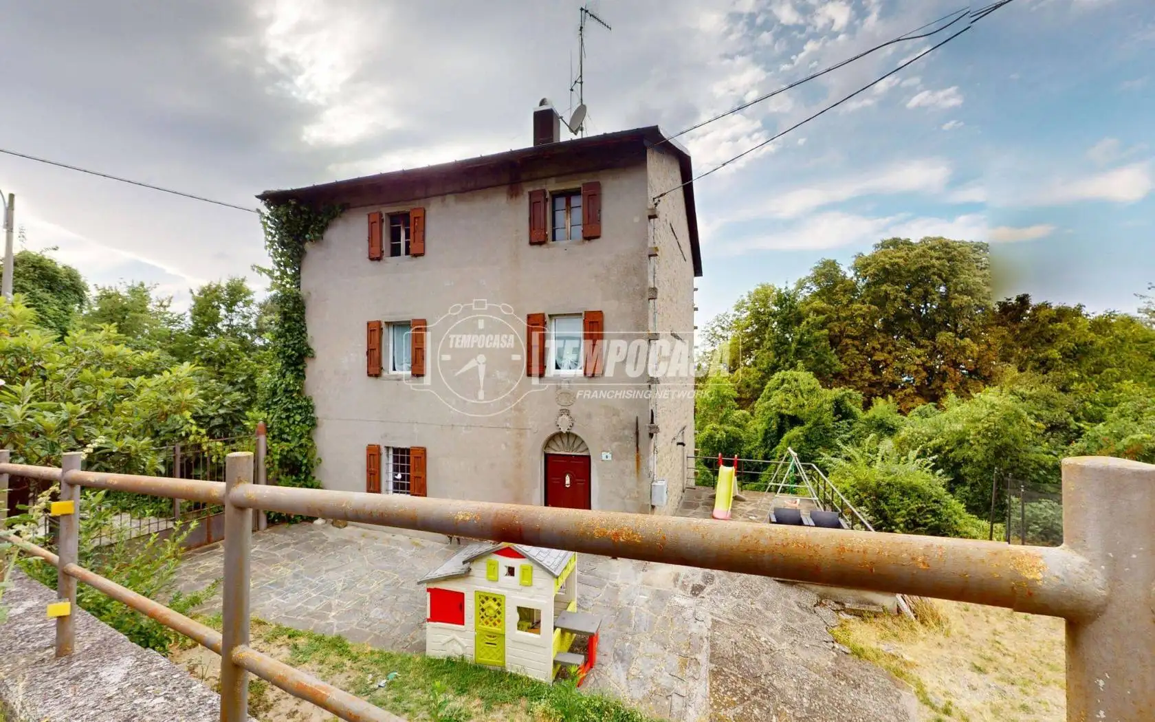 Casa indipendente in vendita a San Benedetto Val di Sambro
