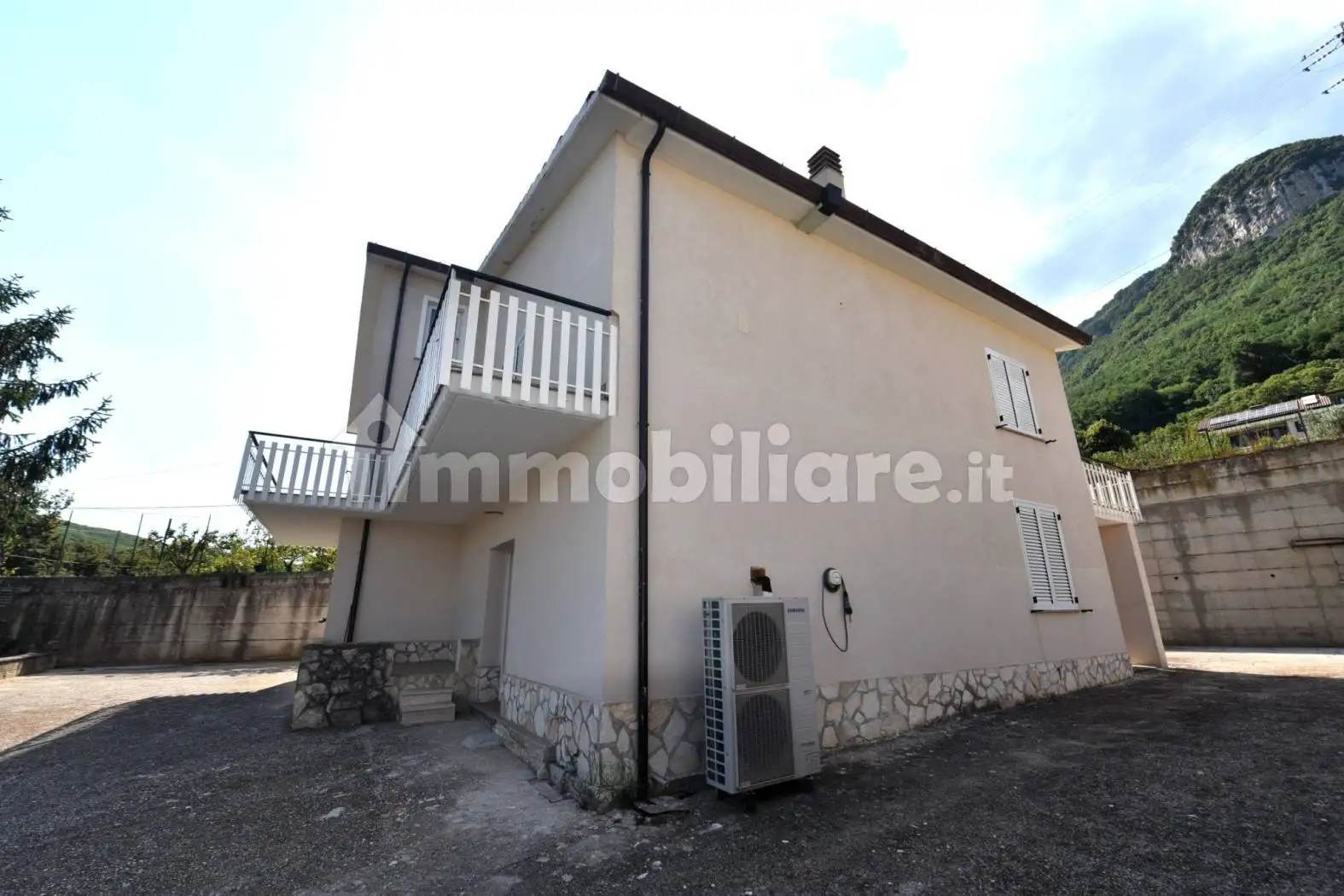 Villa bifamiliare via Fratte, Contrada - foto 2