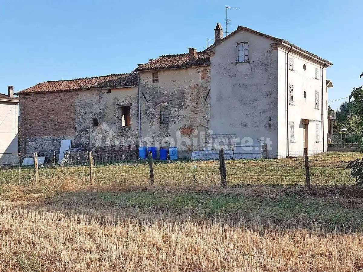Rustico - Casale in vendita a Vigolzone
