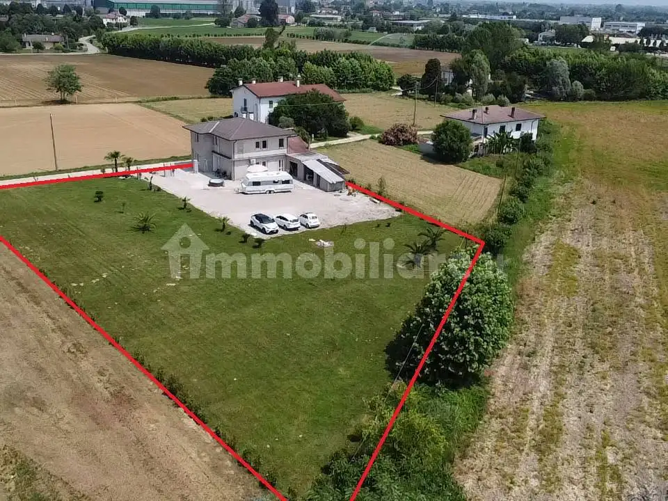 Villa in vendita a Camisano Vicentino