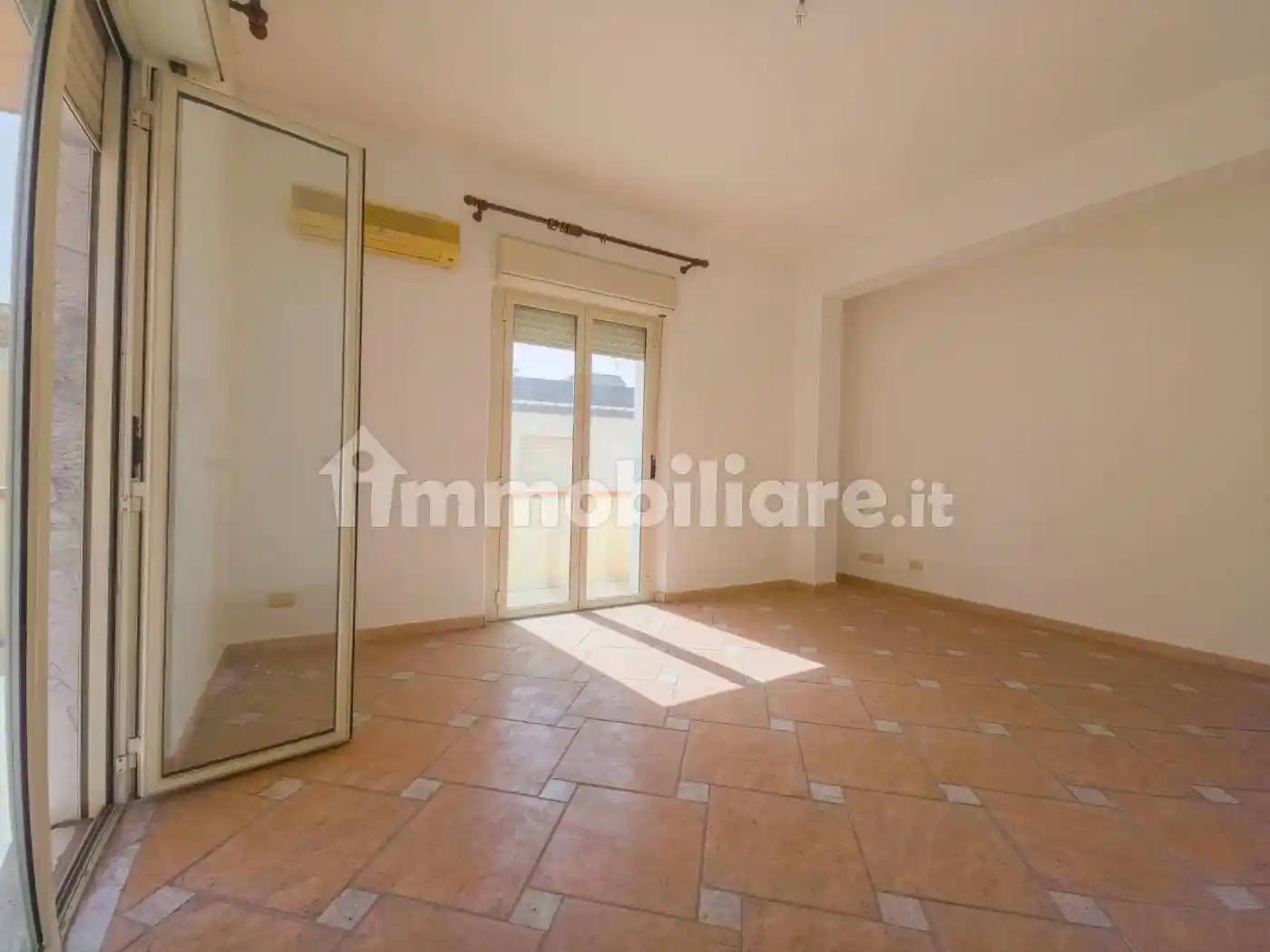 Quadrilocale via Sbarre Inferiori 351C, Ferrovieri - Stadio, Reggio Calabria - foto 2