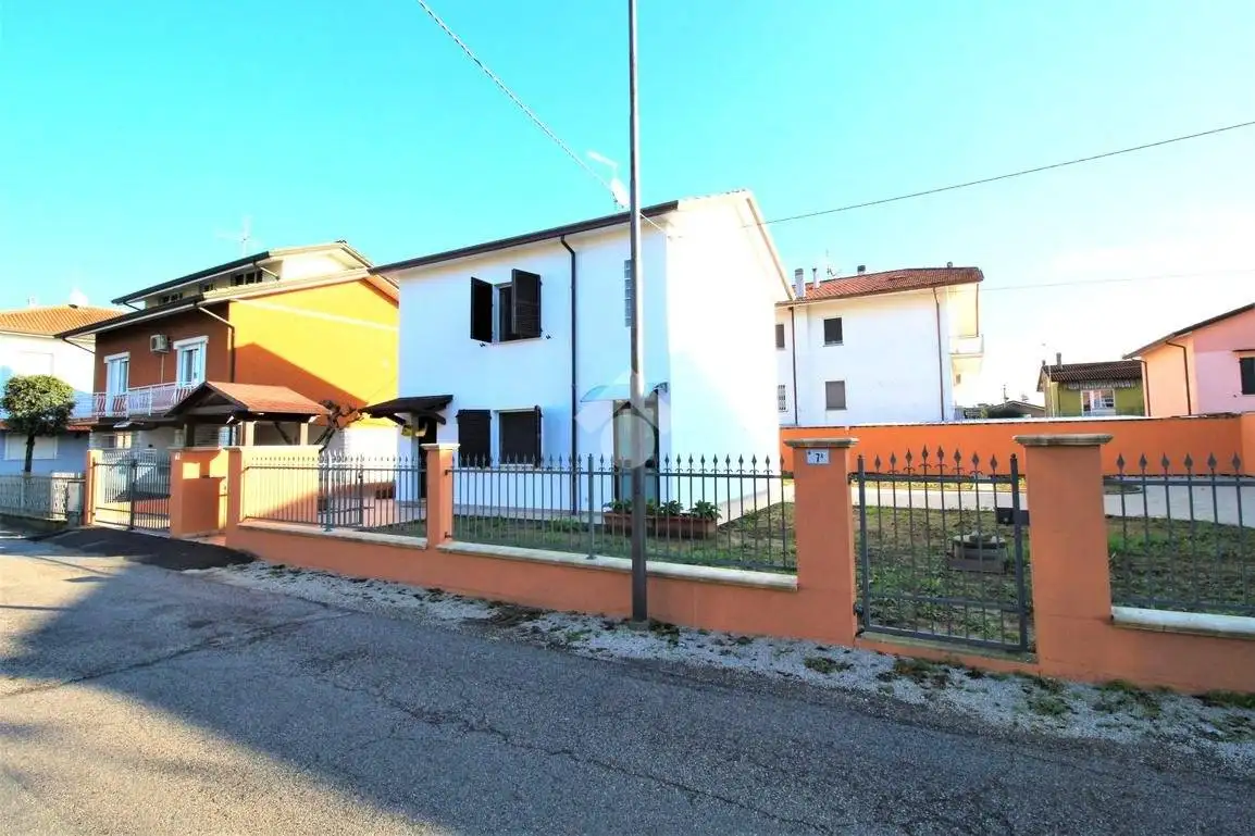 Casa indipendente in vendita a Gatteo