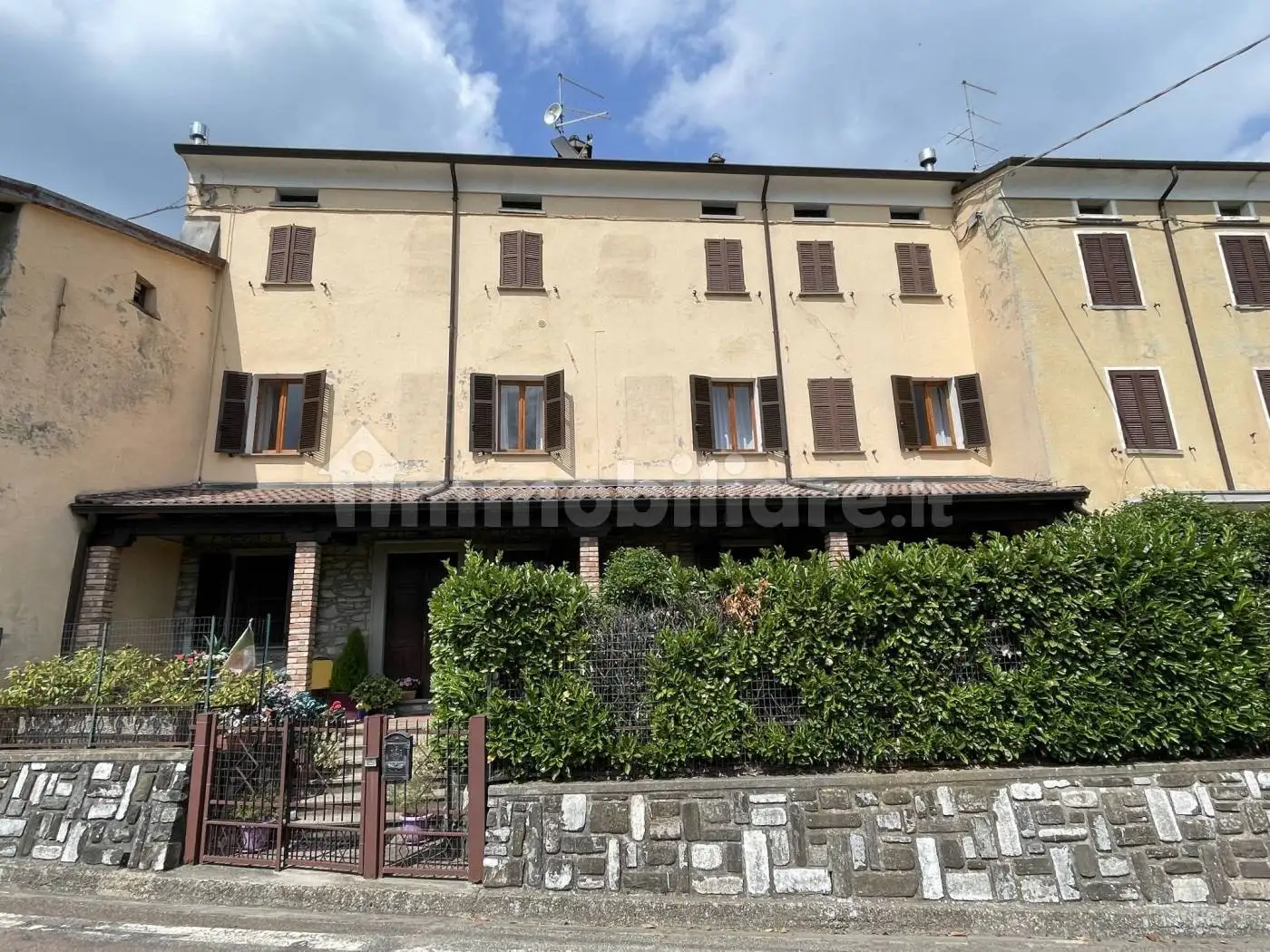 Appartamento in vendita a Bardi