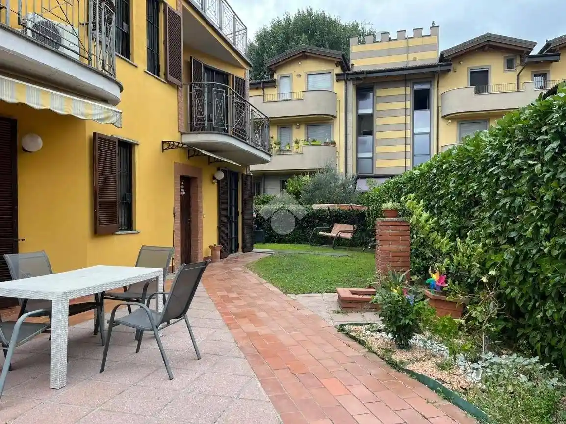 Villa bifamiliare via 4 novembre 35, Riozzo, Cerro al Lambro - foto 2