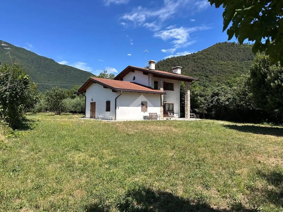 Villa in vendita a Pove del Grappa
