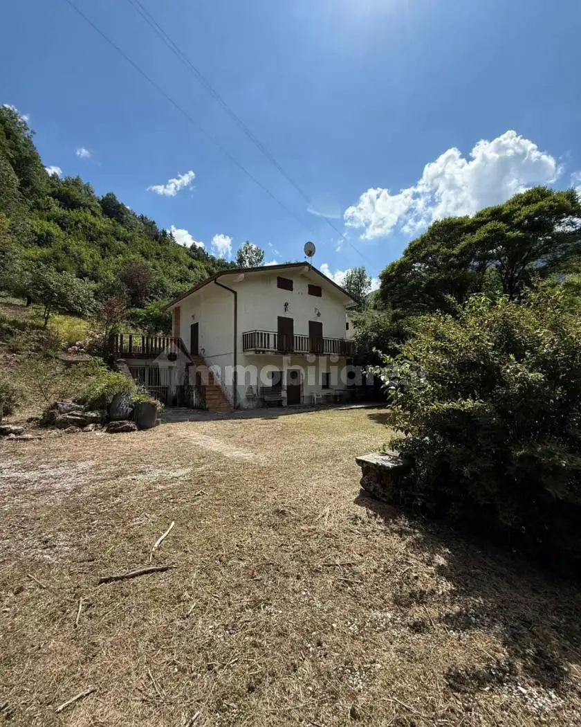 Rustico - Casale in vendita a Pezzaze