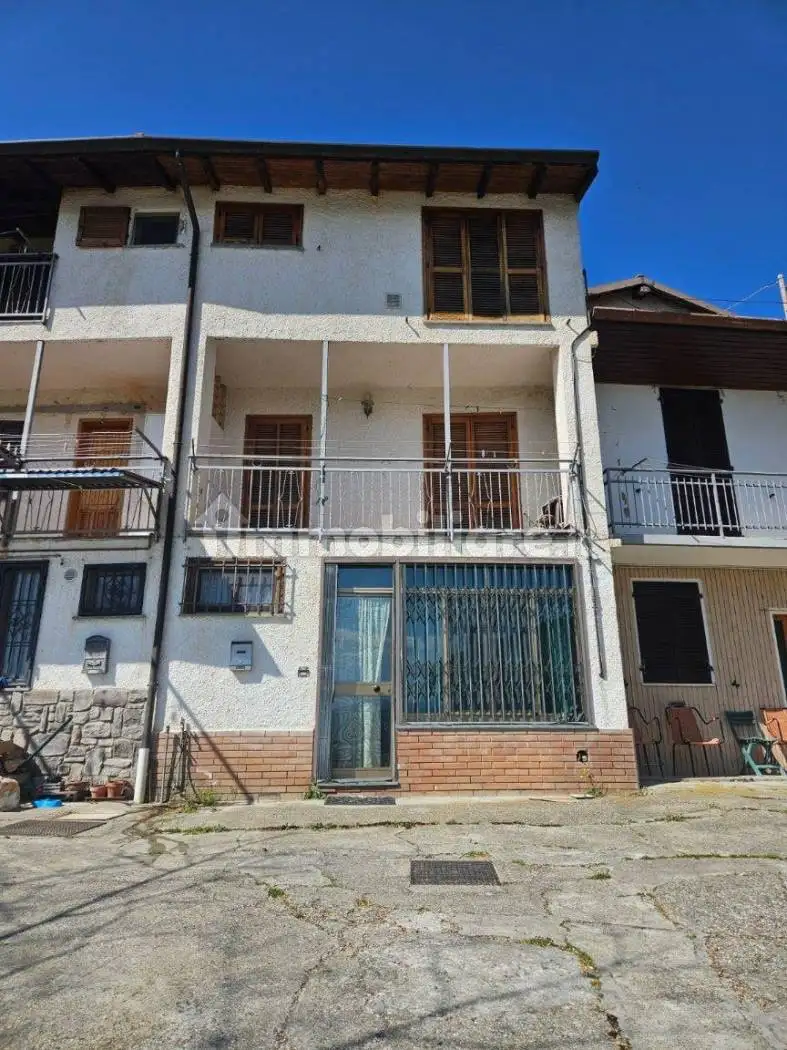 Casa indipendente in vendita a Varzi
