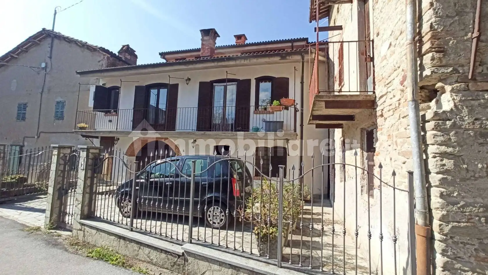 Casa indipendente in vendita a Clavesana