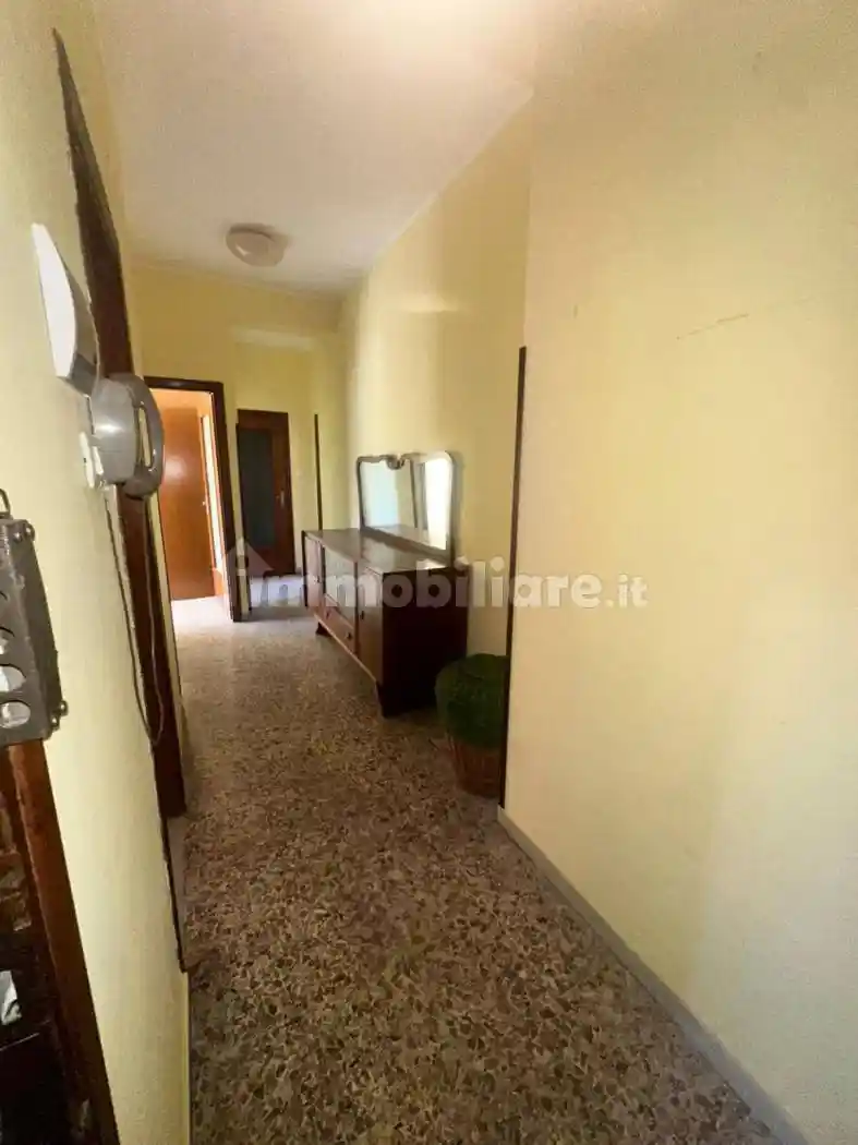 Trilocale via 25 Aprile, Centro, Crotone - foto 5