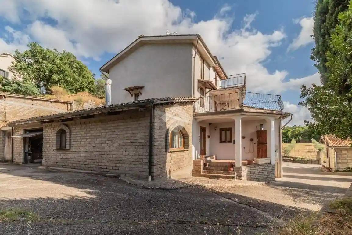 Villa in vendita a Vetralla