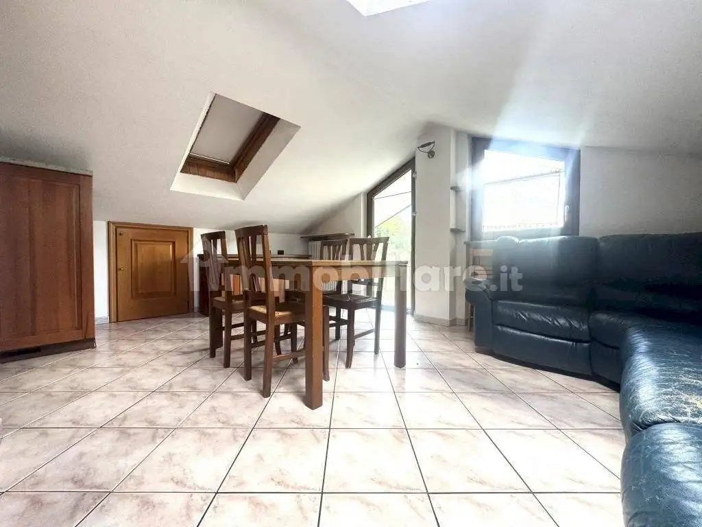 Trilocale frazione Villetos, 38, Centro, Aymavilles - foto 2