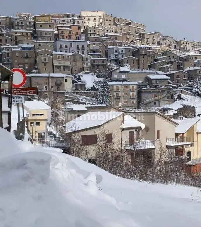 Terratetto unifamiliare via Sanseverino, Castelgrande