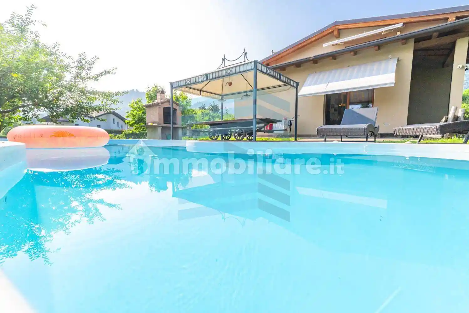 Villa in vendita a Nembro