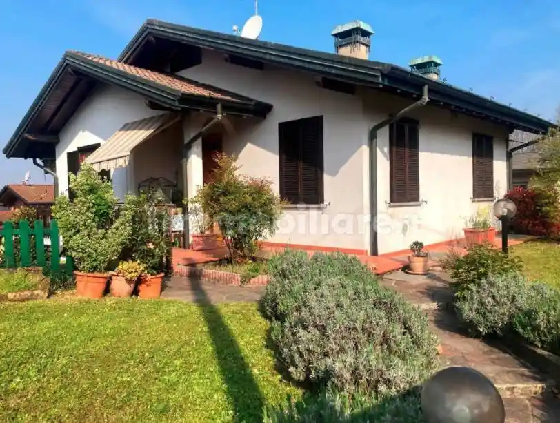 Villa in vendita a Lentate sul Seveso