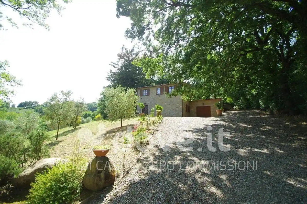 Rustico - Casale in vendita a Radicofani