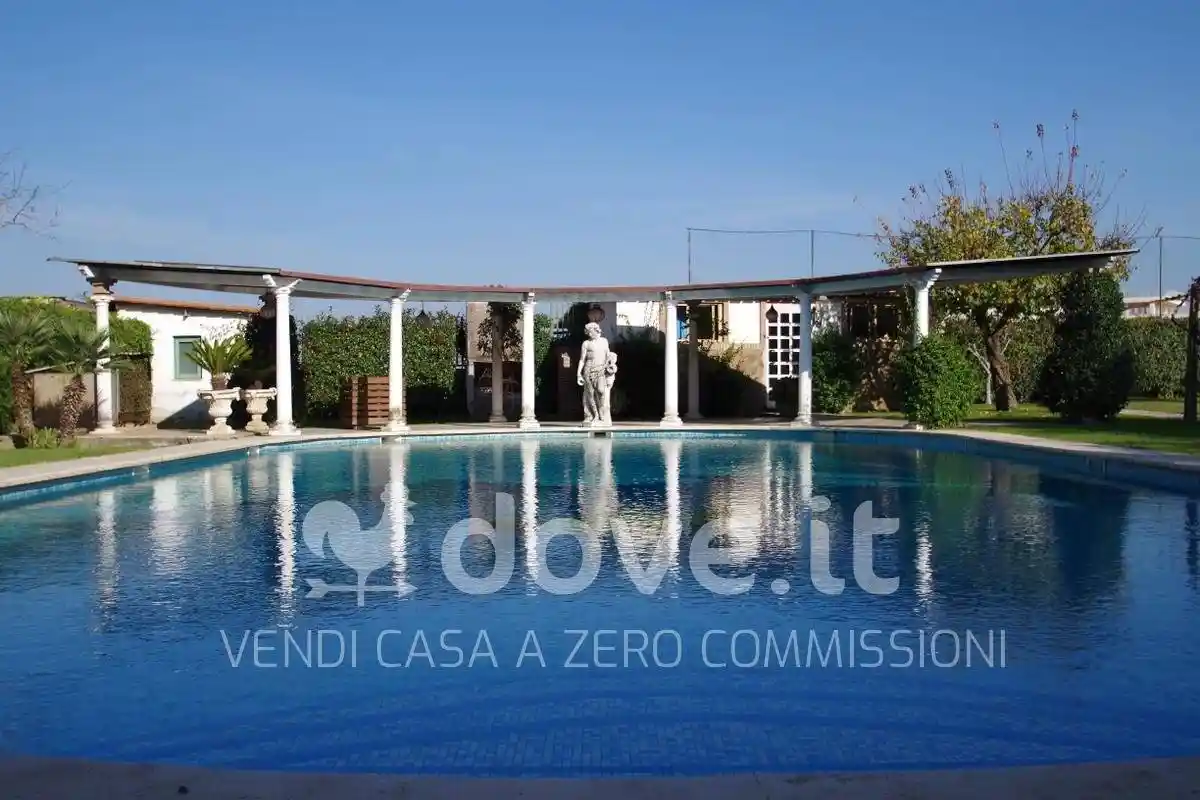 Palazzo - Edificio in vendita a Roma