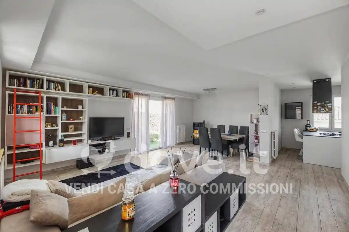 Villa in vendita a Luino