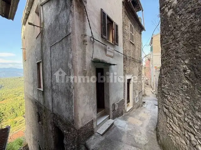 Casa indipendente in vendita a Sgurgola