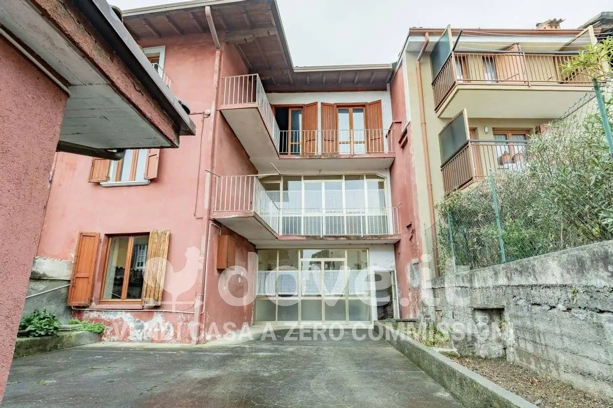 Villa in vendita a Casnigo