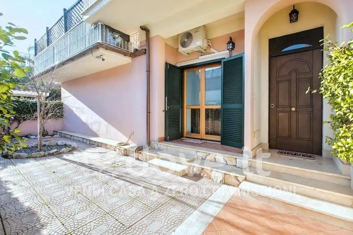 Villetta a schiera in vendita a Guidonia Montecelio