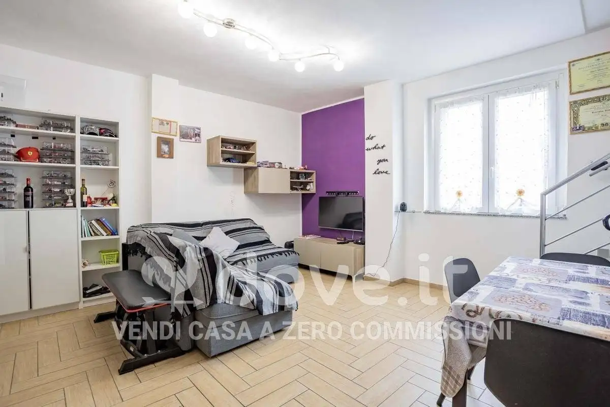 Appartamento in vendita a Cunardo