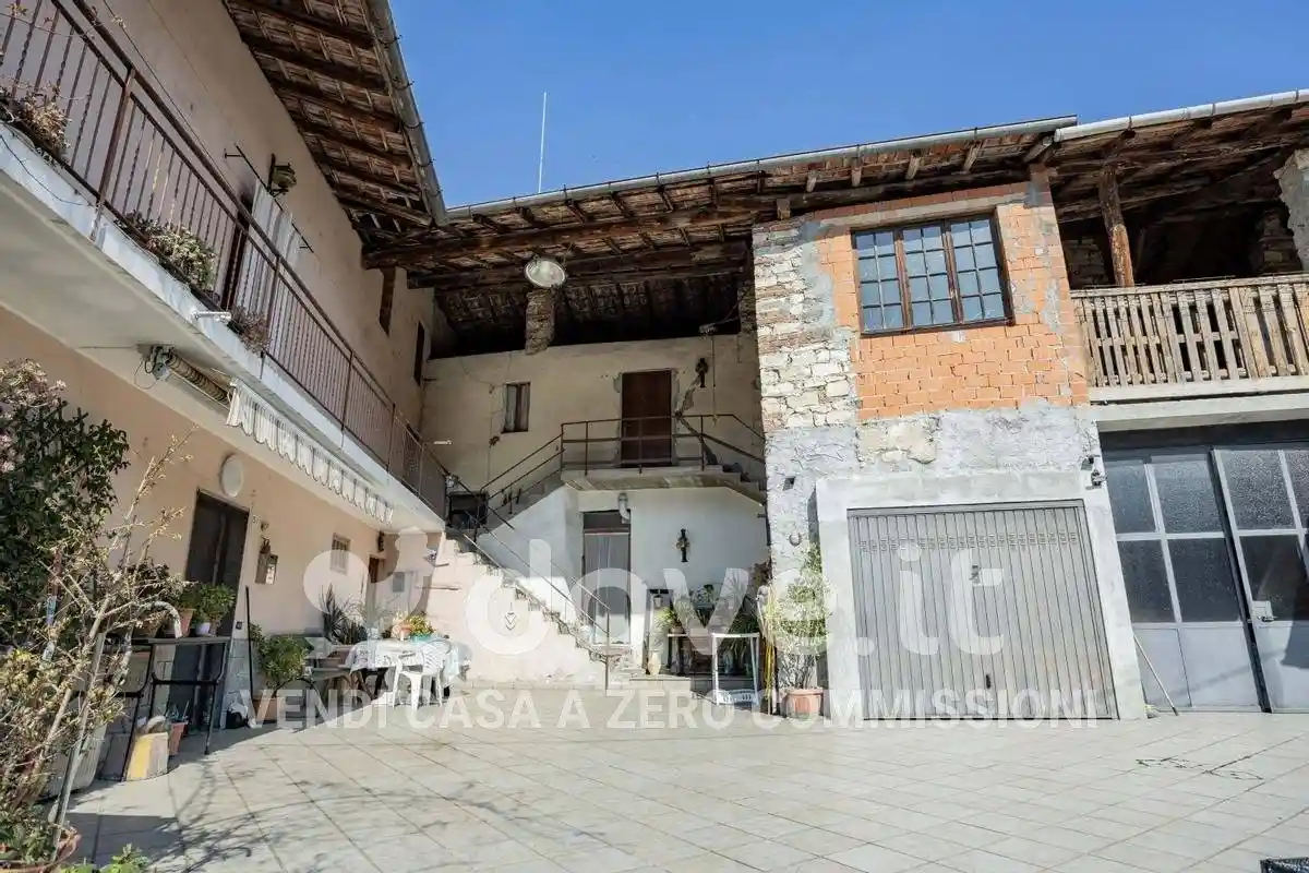 Appartamento in vendita a Leggiuno