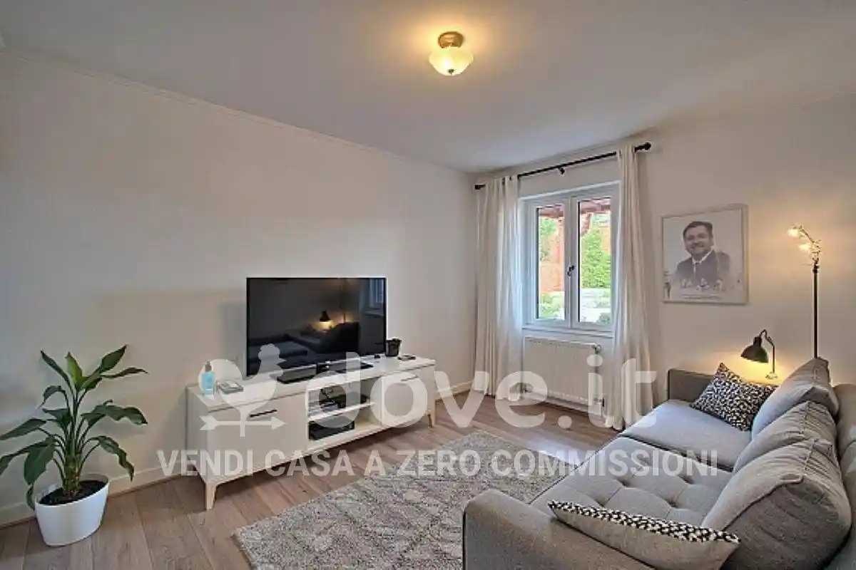 Trilocale via Monte Grappa 4, Centro, Cunardo - foto 3