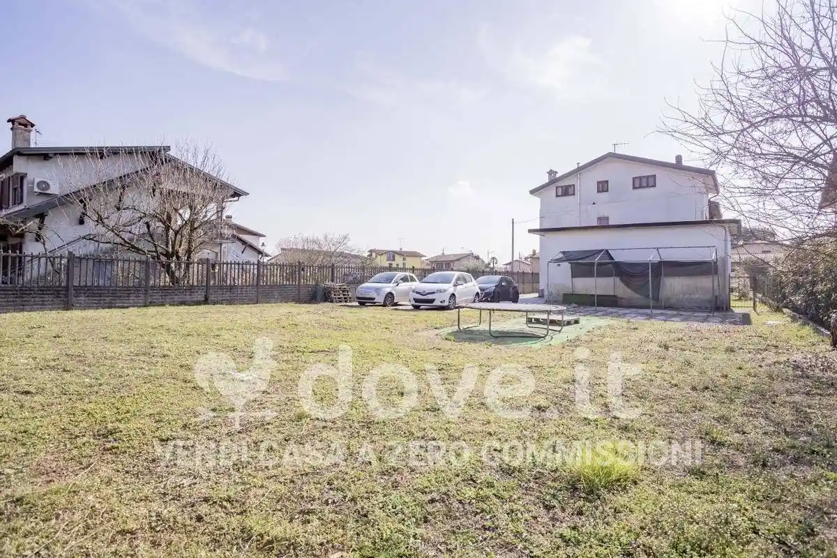 Villa in vendita a Cocquio-Trevisago