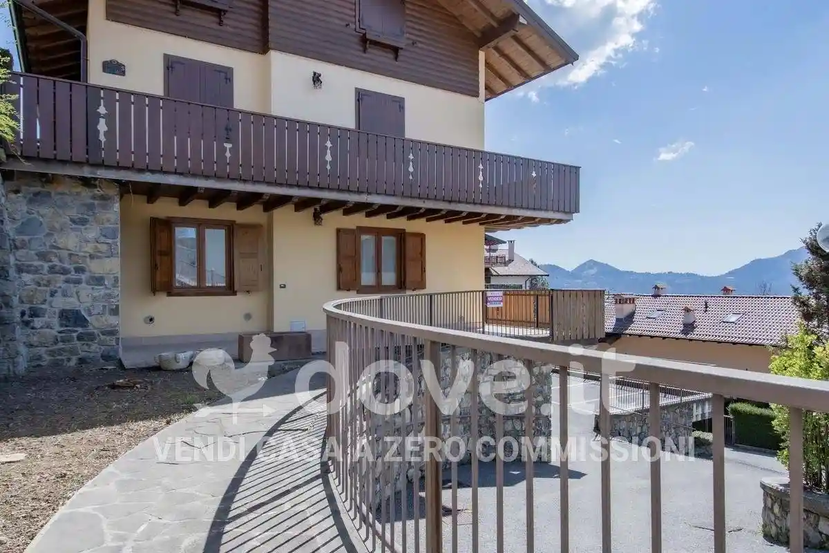 Appartamento in vendita a Costa Serina