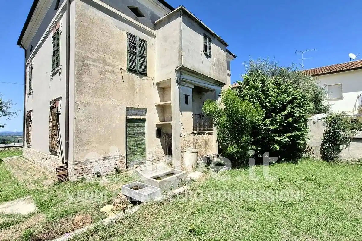 Villa in vendita a San Costanzo