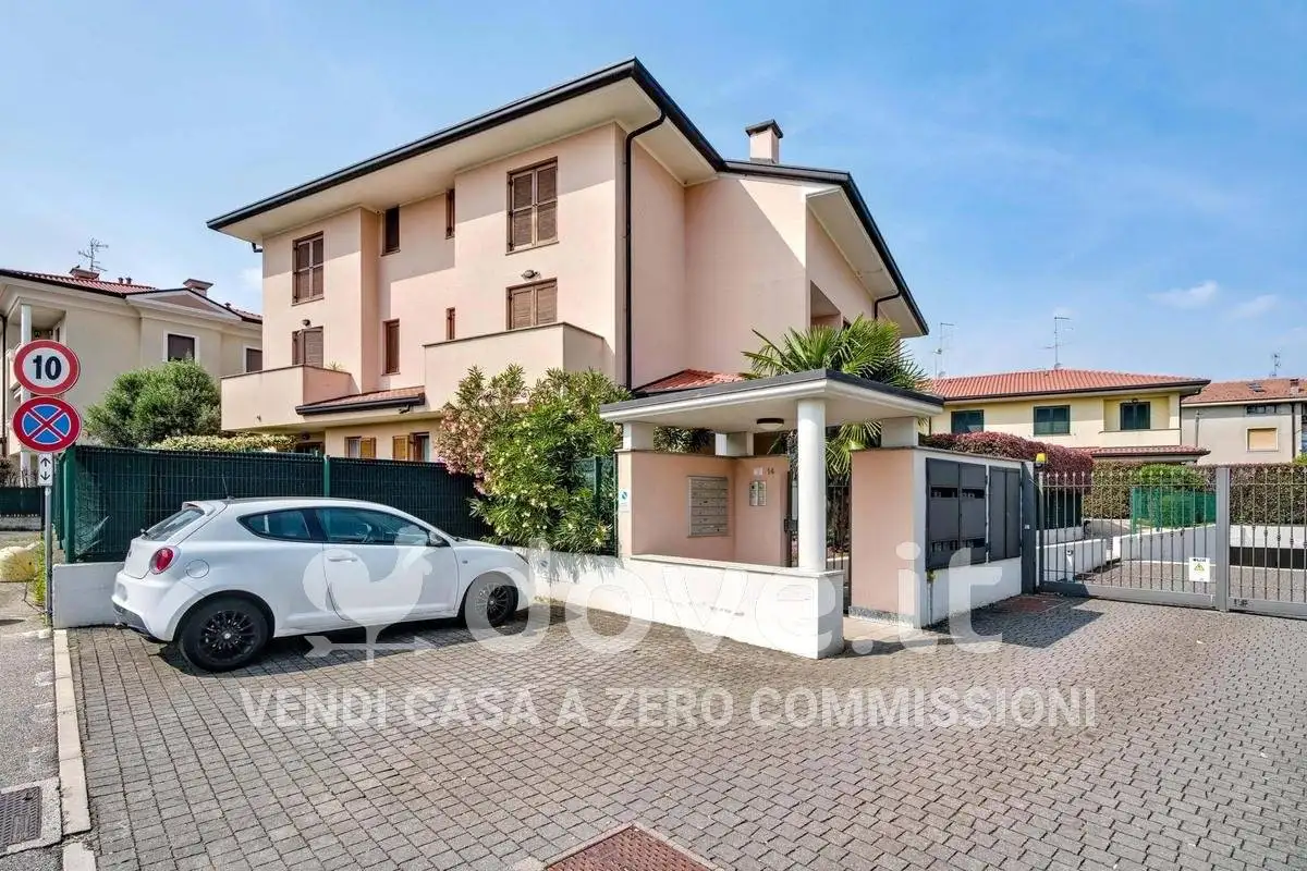 Appartamento in vendita a Limido Comasco