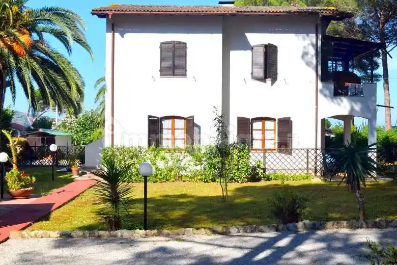 Villa in vendita a Capoliveri