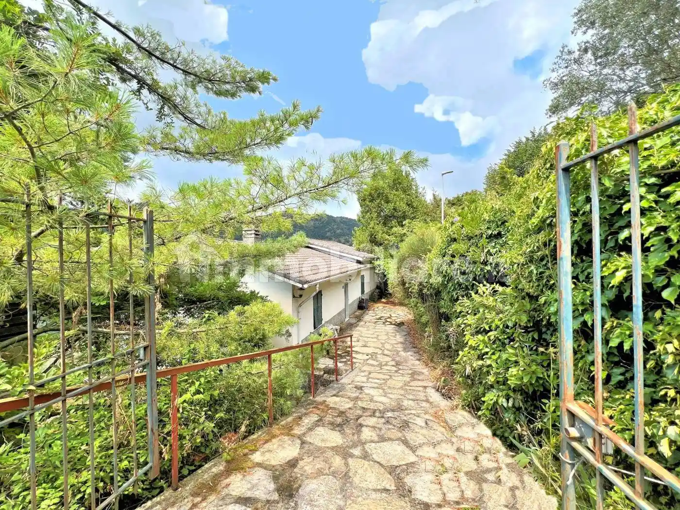 Villa in vendita a Avegno