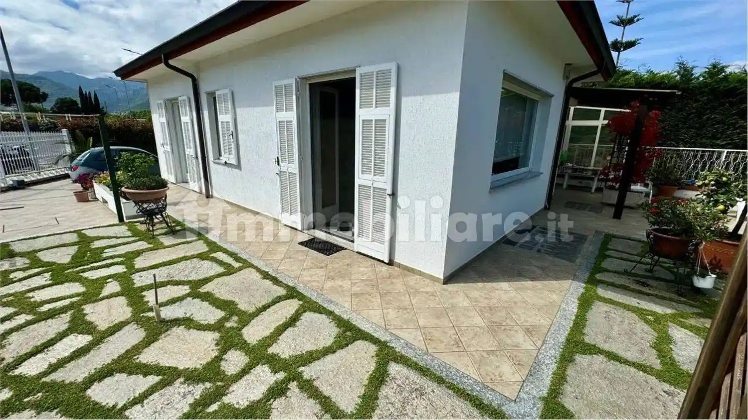 Villa in vendita a Borghetto Santo Spirito