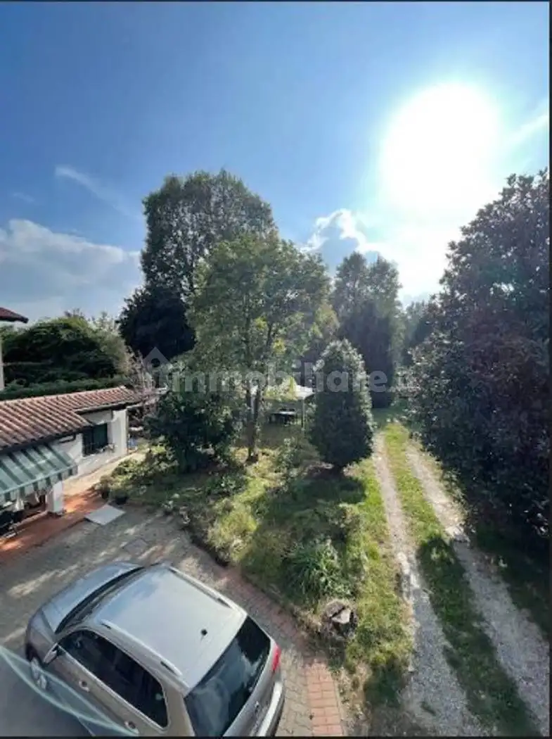 Villa in vendita a Agrate Conturbia