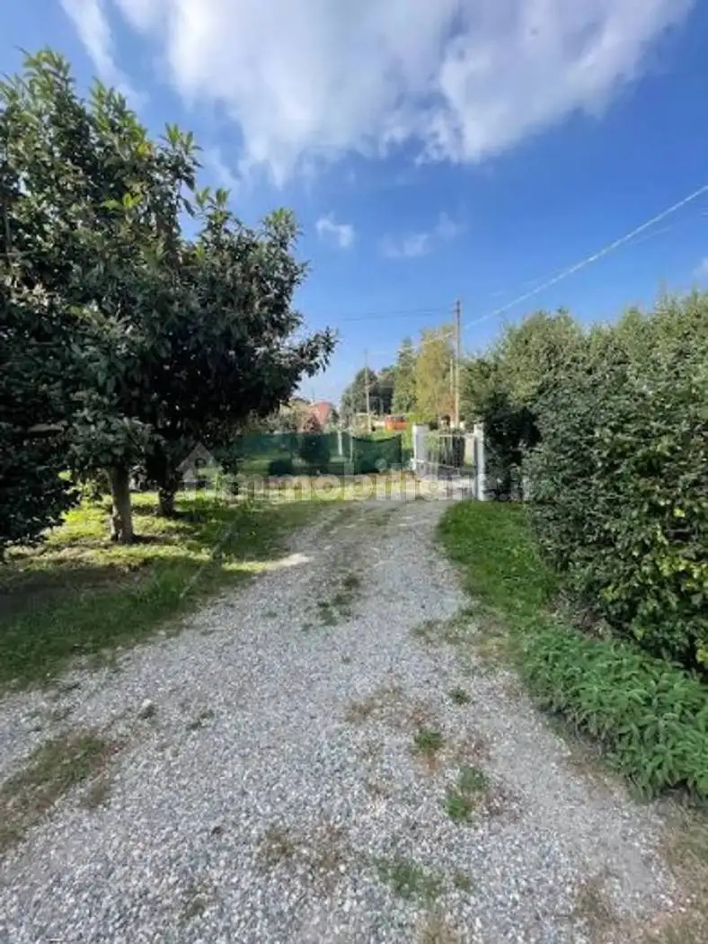 Villa unifamiliare viale Roma, 58, Agrate, Agrate Conturbia - foto 3