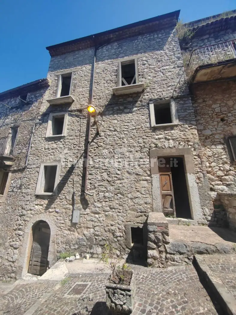 Casa indipendente in vendita a Vallecorsa