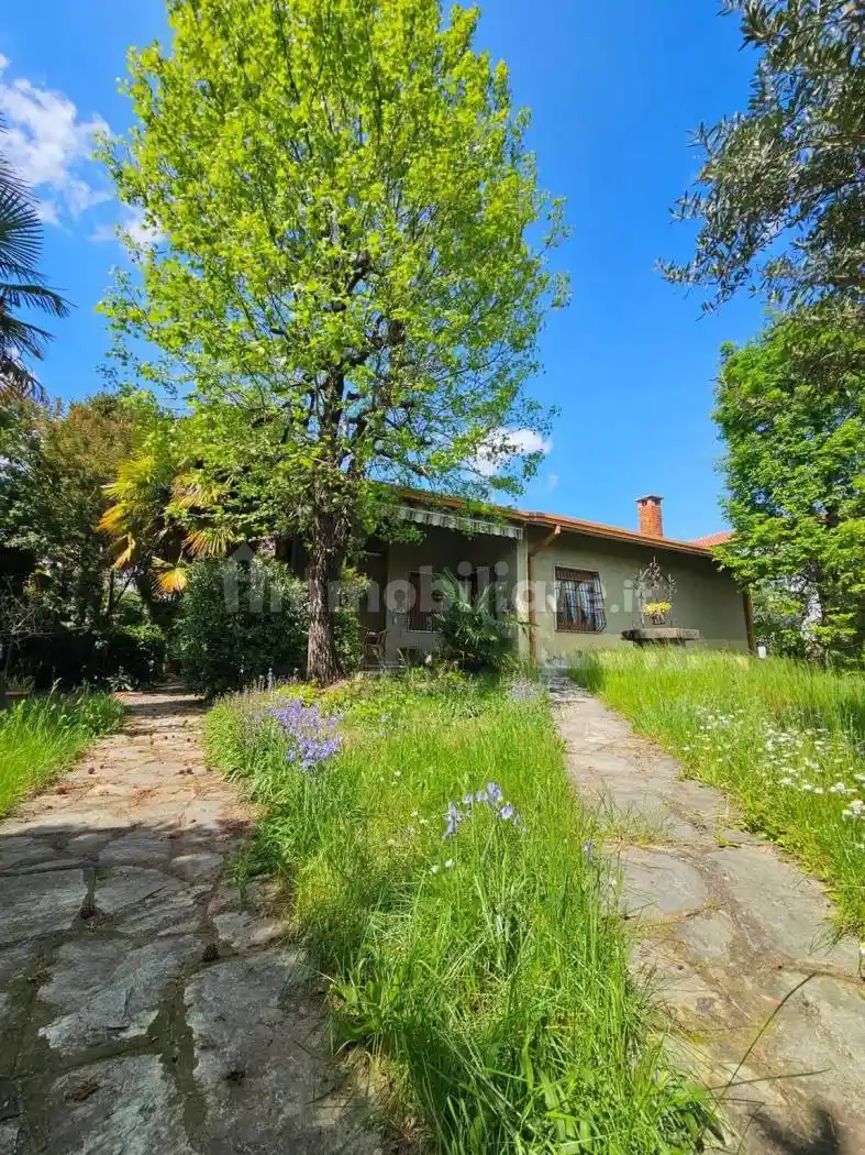 Villa in vendita a Desio
