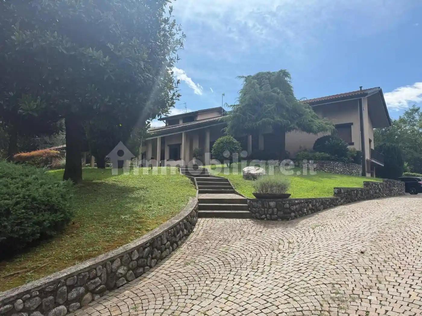 Villa in vendita a Inverigo