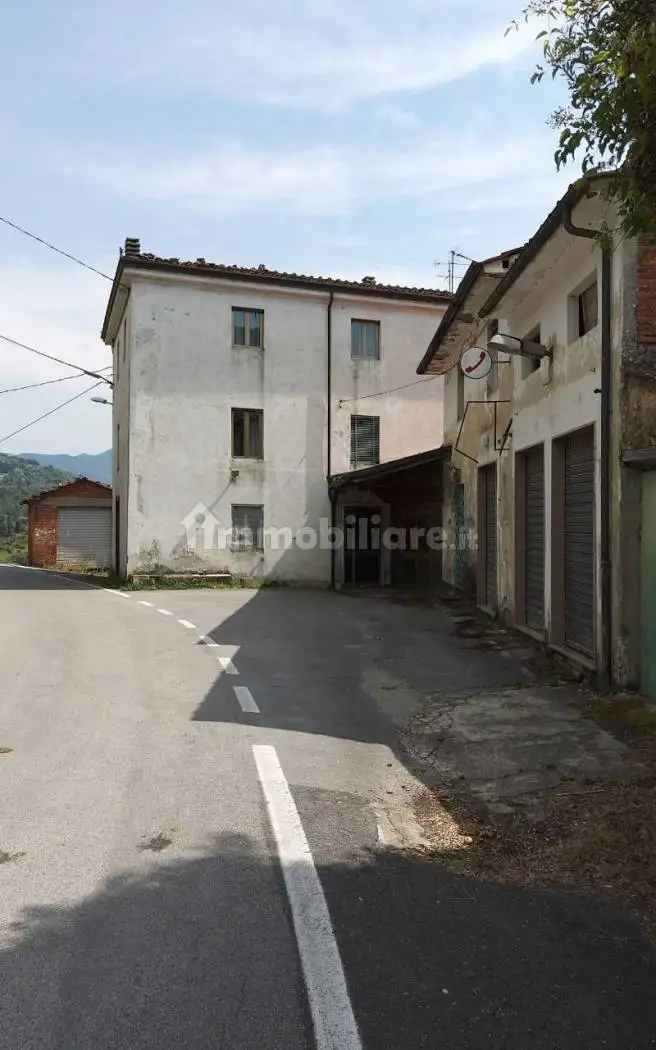 Casa indipendente in vendita a Lucca