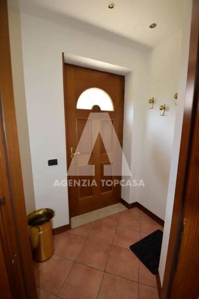 Villa bifamiliare via Benedetto Cairoli, Centro, Asiago - foto 2