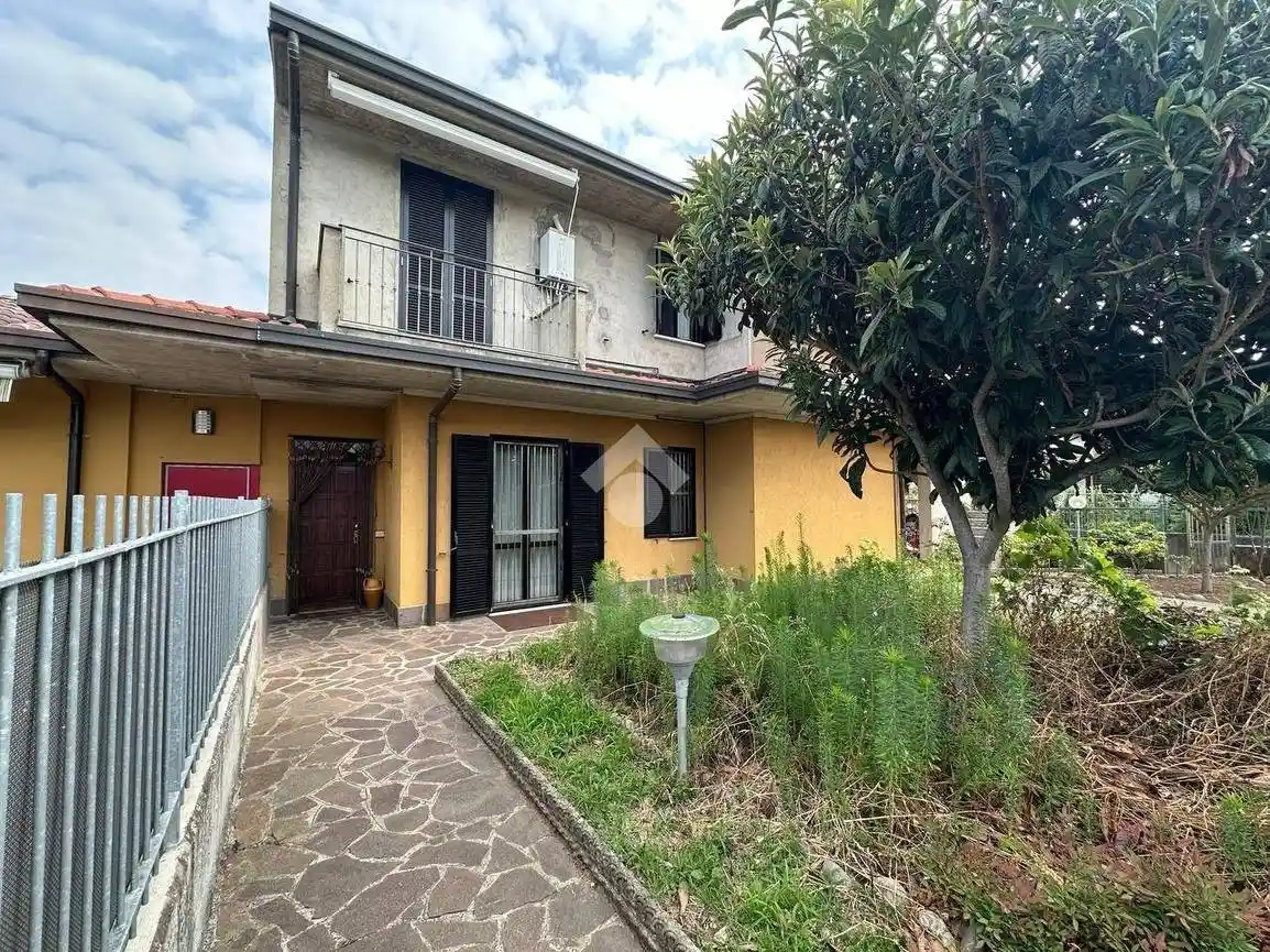 Villa in vendita a Pozzo d'Adda