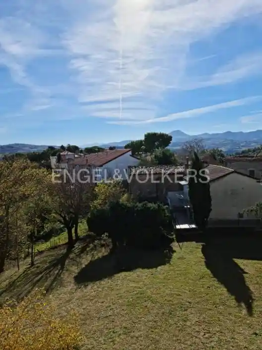 Rustico - Casale in vendita a Castelplanio