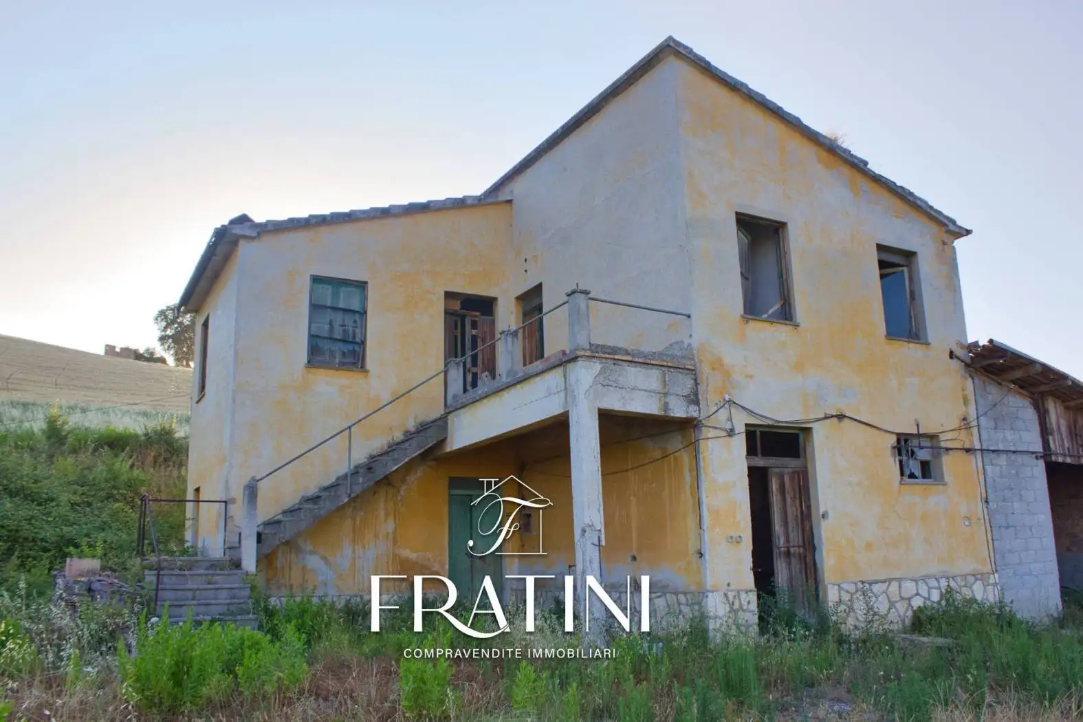 Rustico - Casale in vendita a Bellante