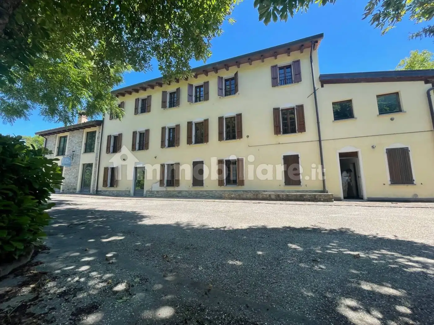 Rustico - Casale in vendita a Varano de' Melegari