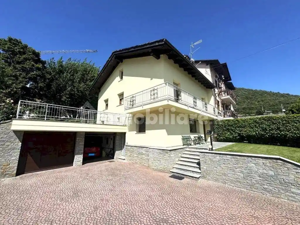 Casa indipendente in vendita a Aosta