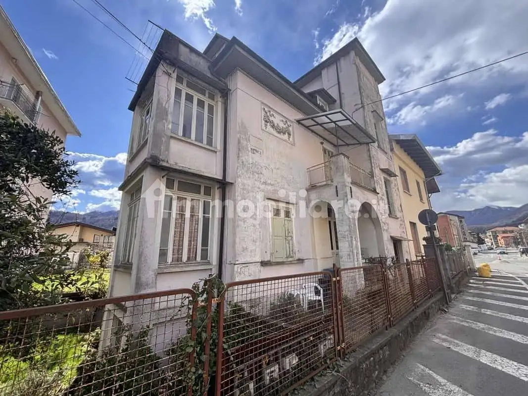 Casa indipendente in vendita a Varallo