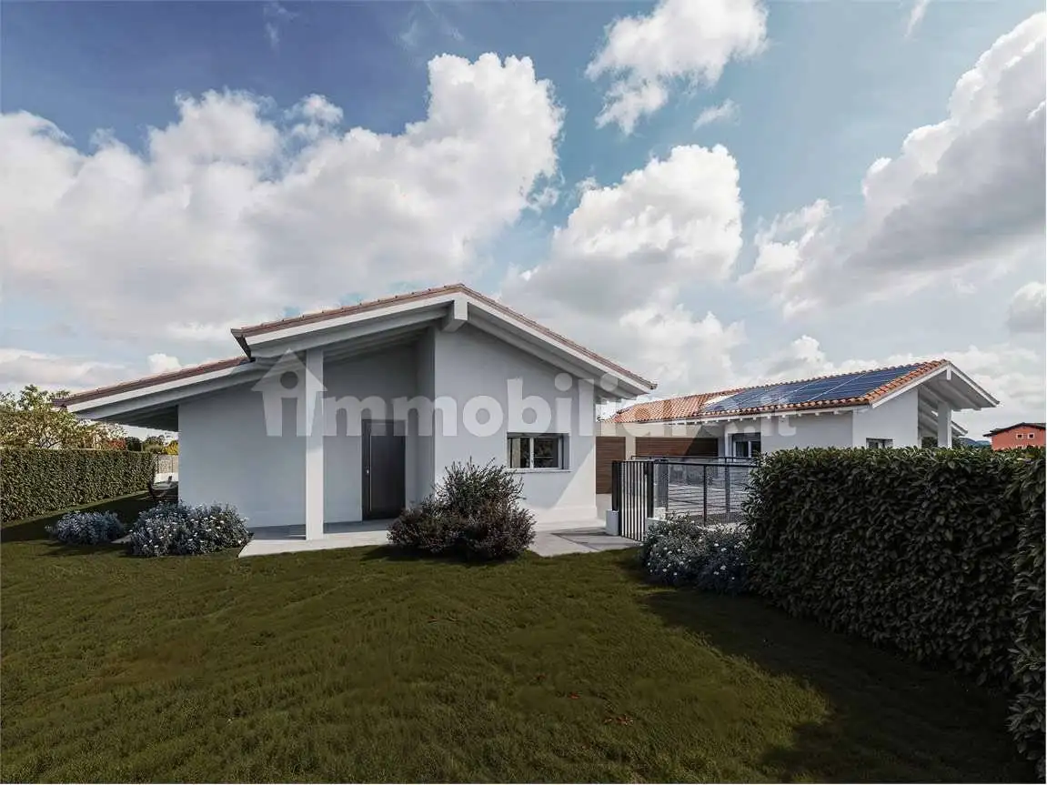 Villa in vendita a Buguggiate