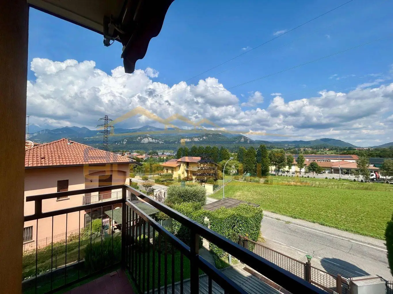 Trilocale via Postale Vecchia 36, Centro, Airuno - foto 2